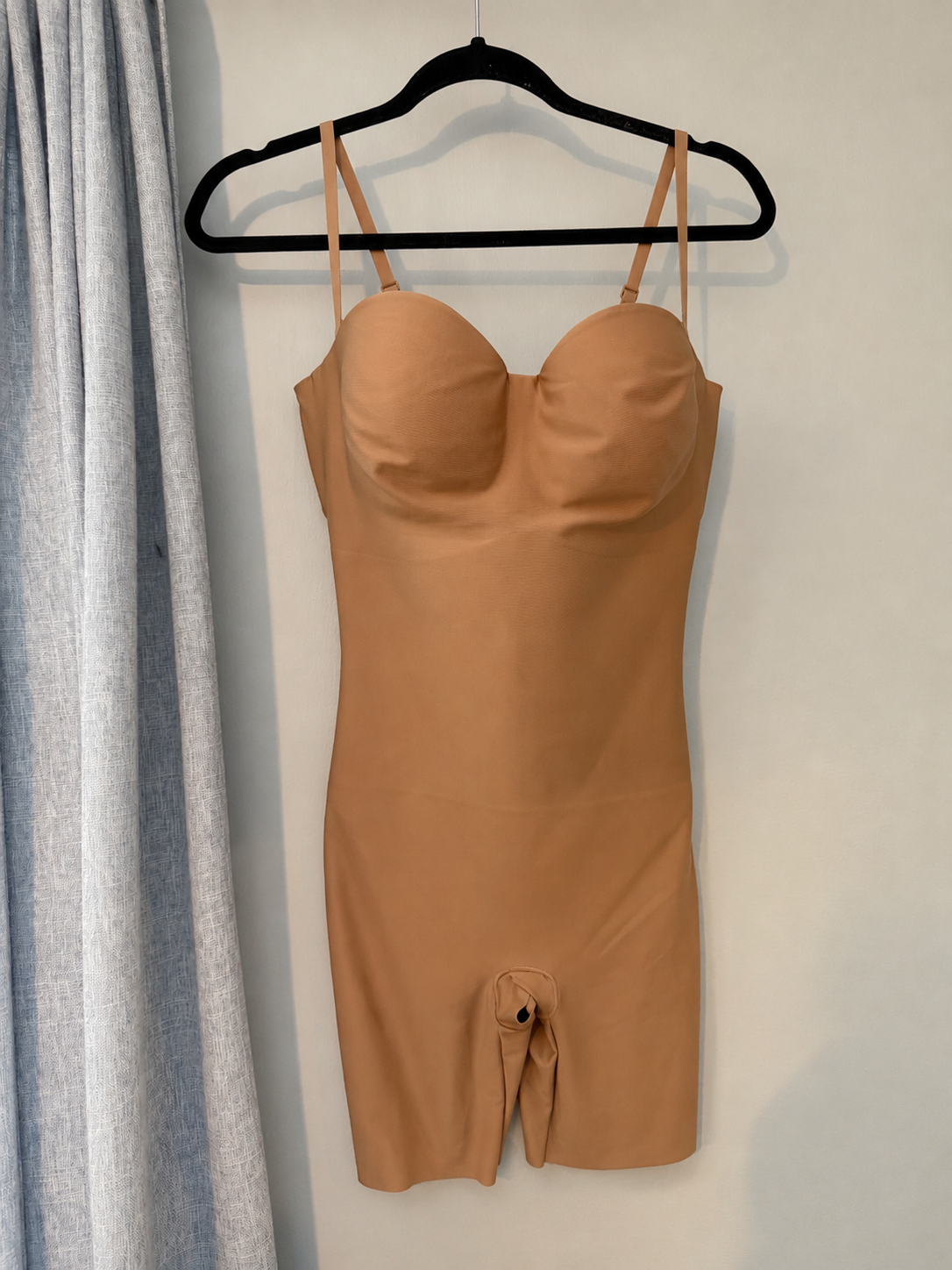 Skims Body Core Sculpt Under Wire Mid Thigh Body Suit